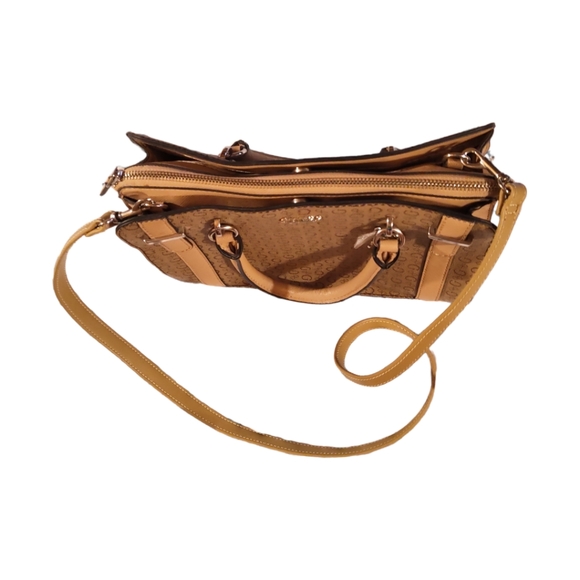 Guess satchel like new signature - Picture 10 of 16